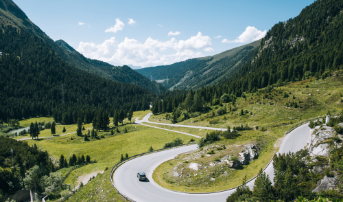 What are the Benefits of a Car Reverse Camera?